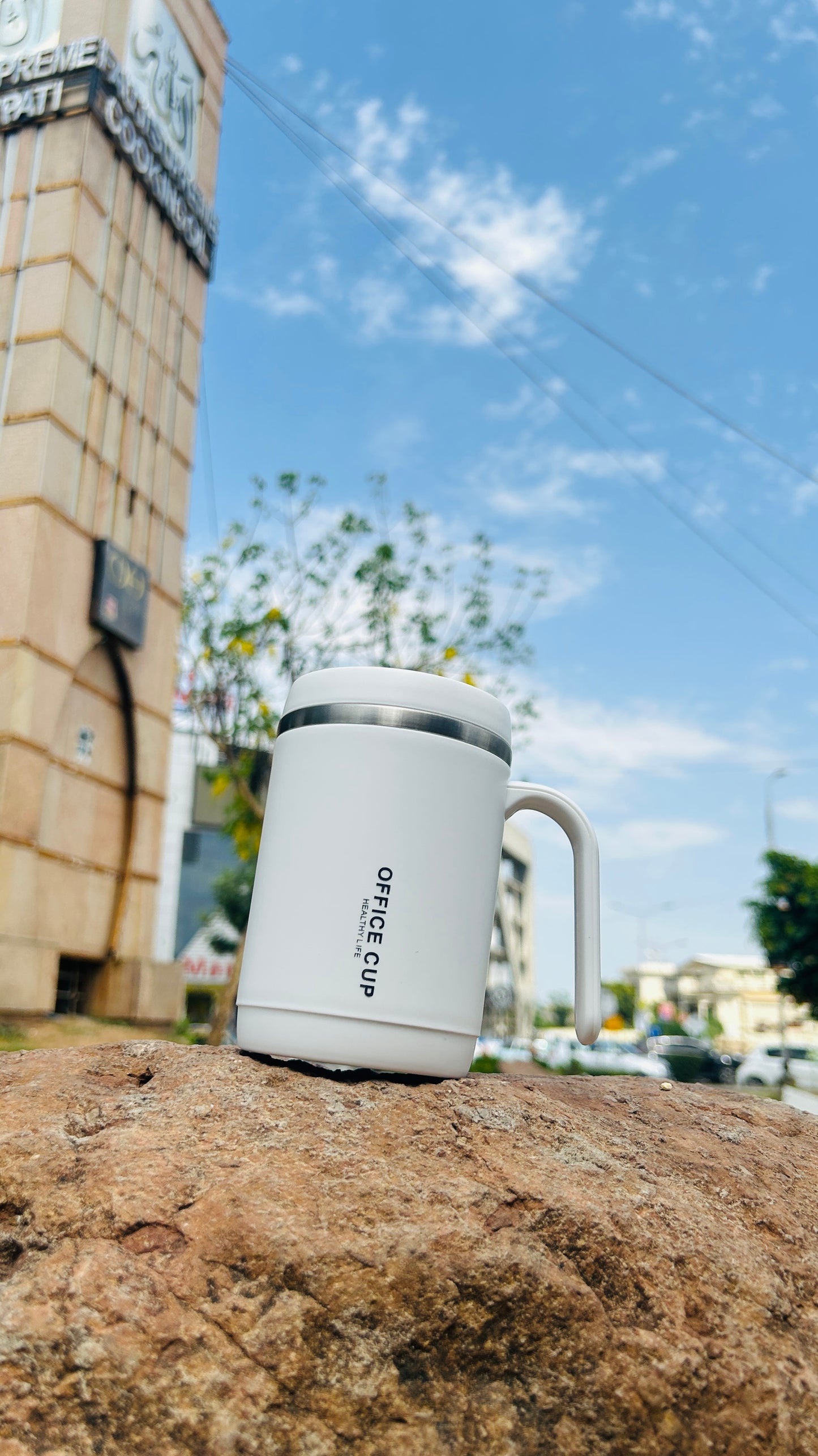 Your Office Buddy: Insulated Stainless Steel Mug for Coffee, Tea, and Milk